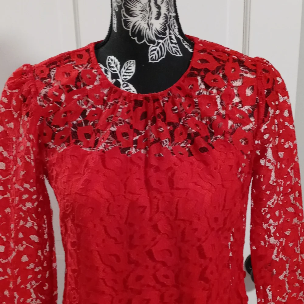 ❤RARE Milly❤ - "Kissing Lips" Lace Top w/Camisole - Picture 6 of 16